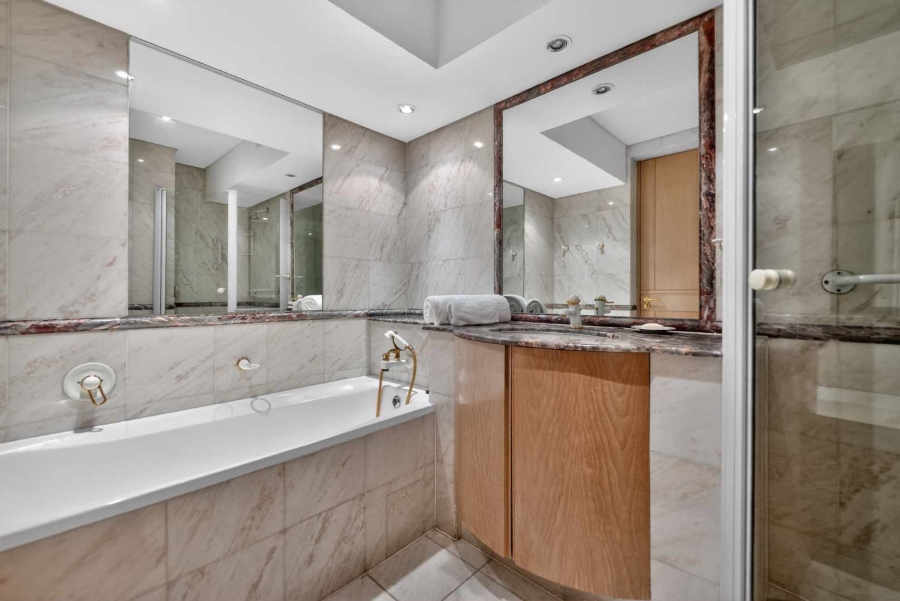 3 Bedroom Property for Sale in Clifton Western Cape